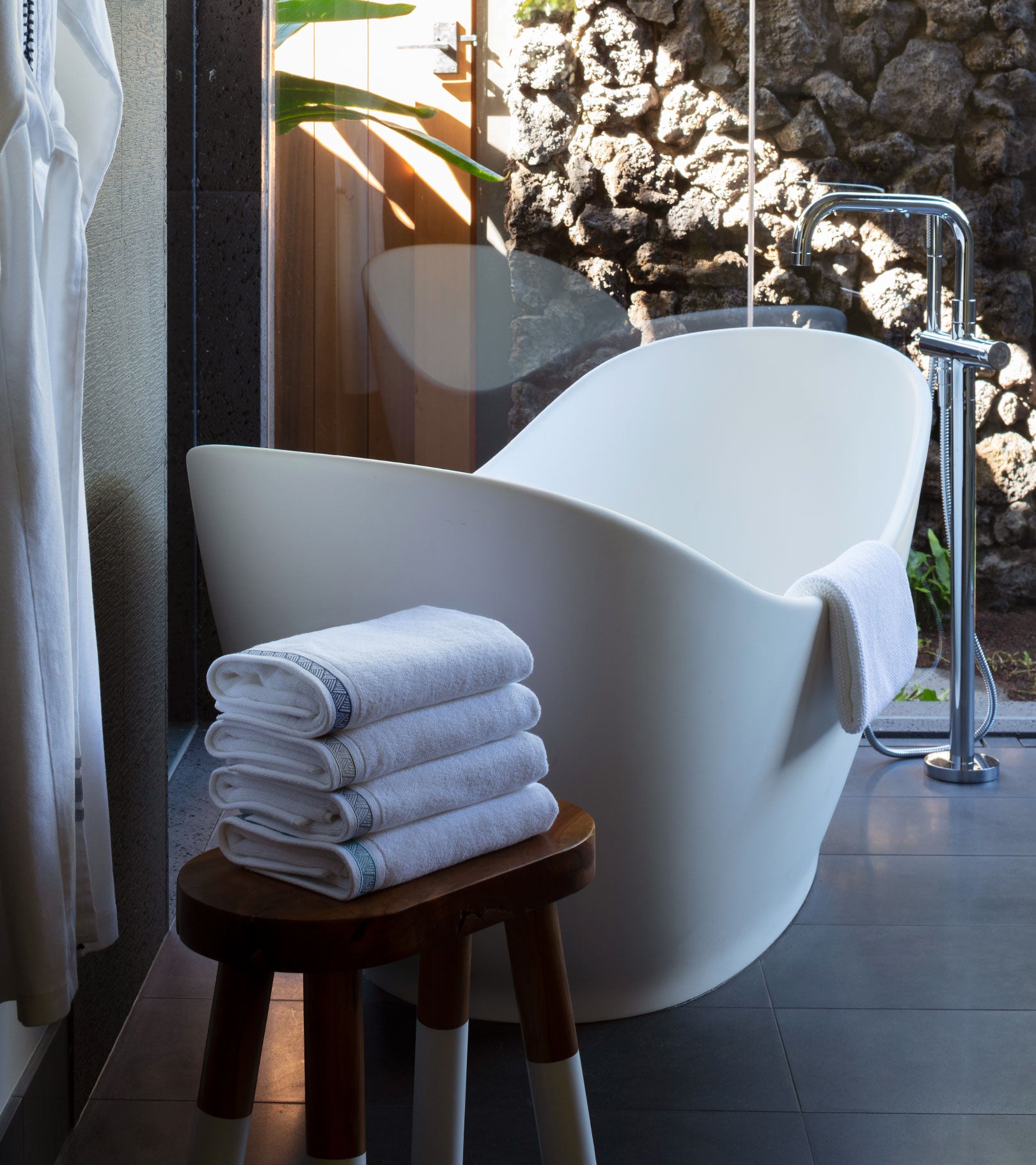 Averylily Weave Bath Towels, made from 600-gram weight pure Aegean cotton.