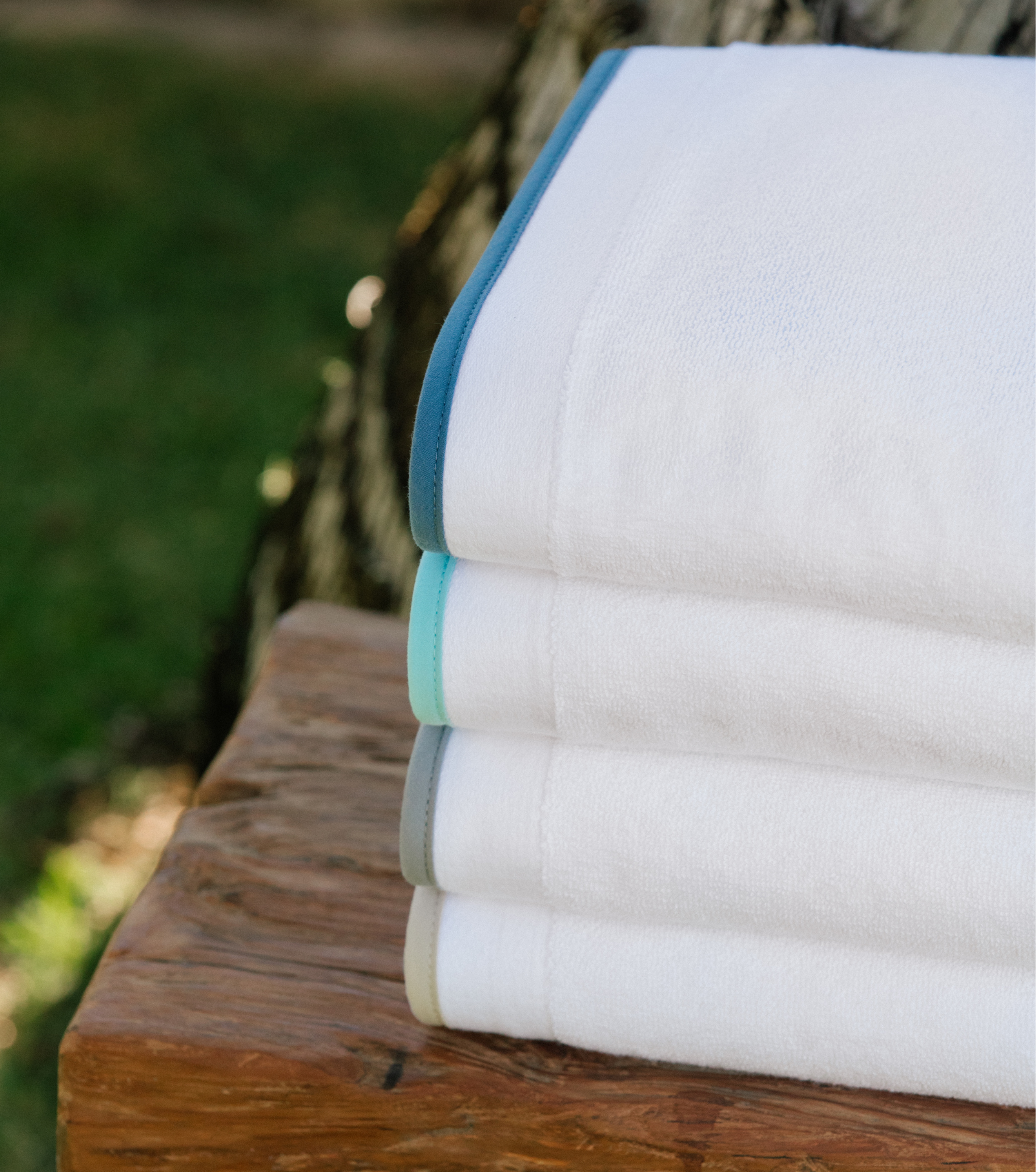 Averylily Border Bath Sheets, made from 600-gram weight pure Aegean cotton.