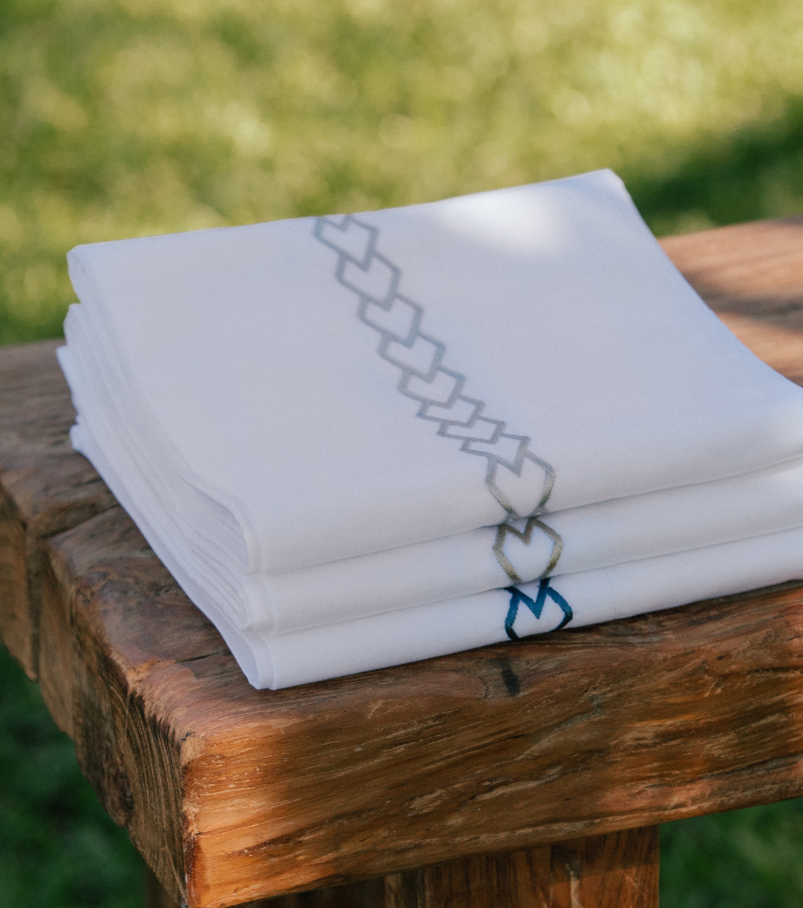 Averylily Waterfall Sheet Sets. 510-thread cotton pure cotton percale.